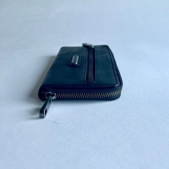 Rebecca Minkoff Black Leather RFID Blocking Zip Around Wallet - Picture 6 of 12